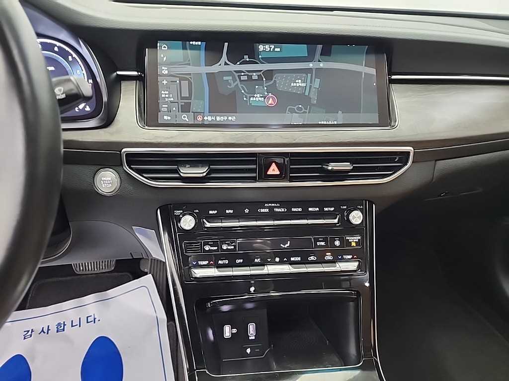 Kia K7 — photo 10