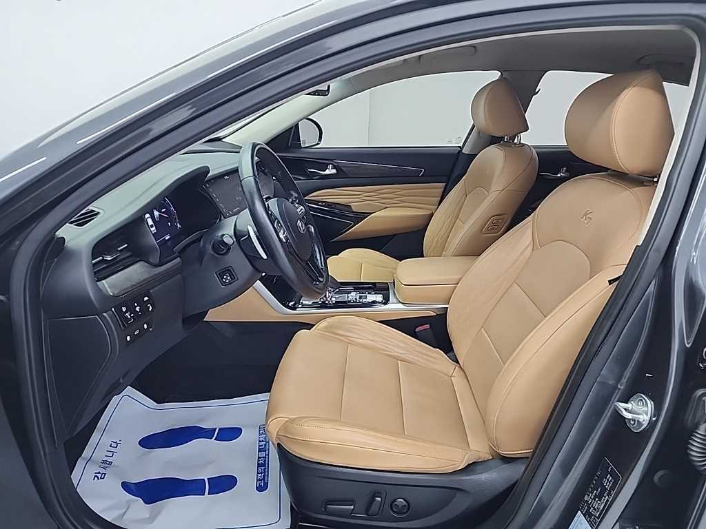 Kia K7 — photo 11