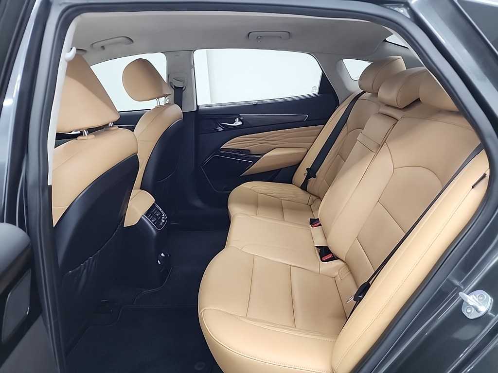 Kia K7 — photo 12