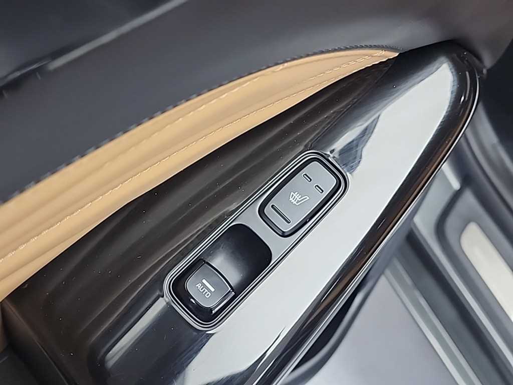 Kia K7 — photo 14