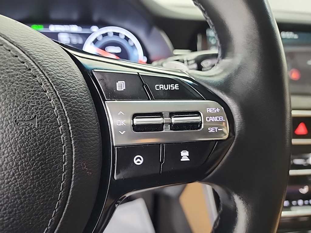 Kia K7 — photo 18