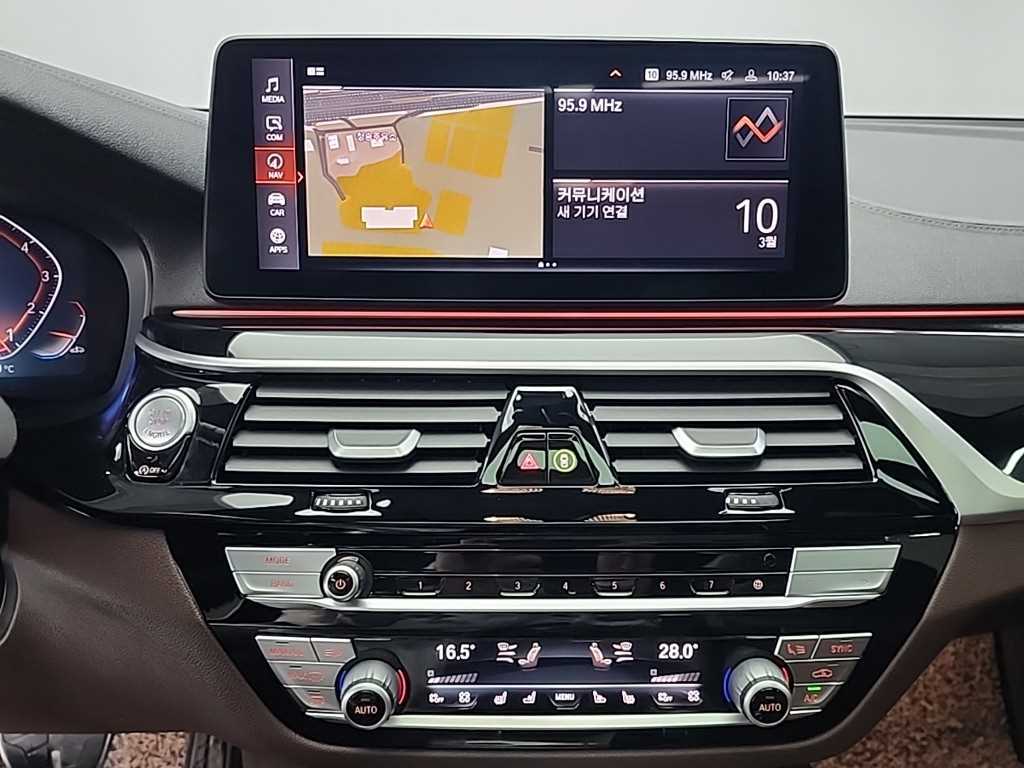 BMW Gran Turismo — photo 10