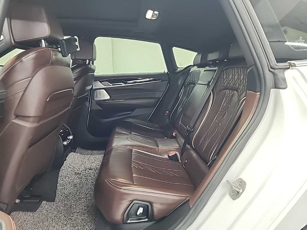 BMW Gran Turismo — photo 12