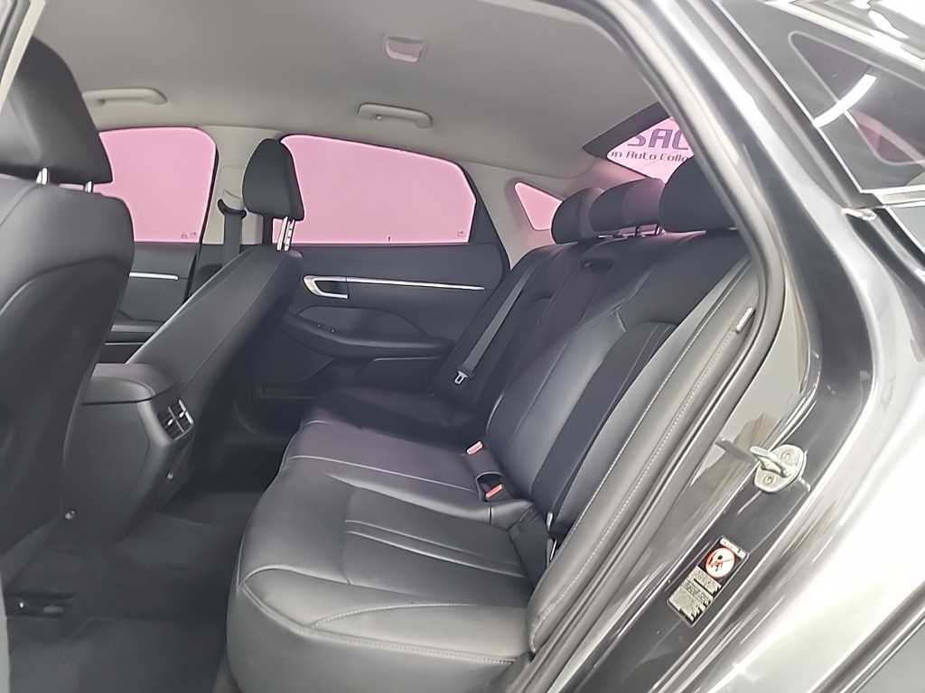 Hyundai Sonata — photo 12