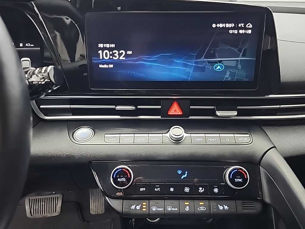 Hyundai Avante — photo 10