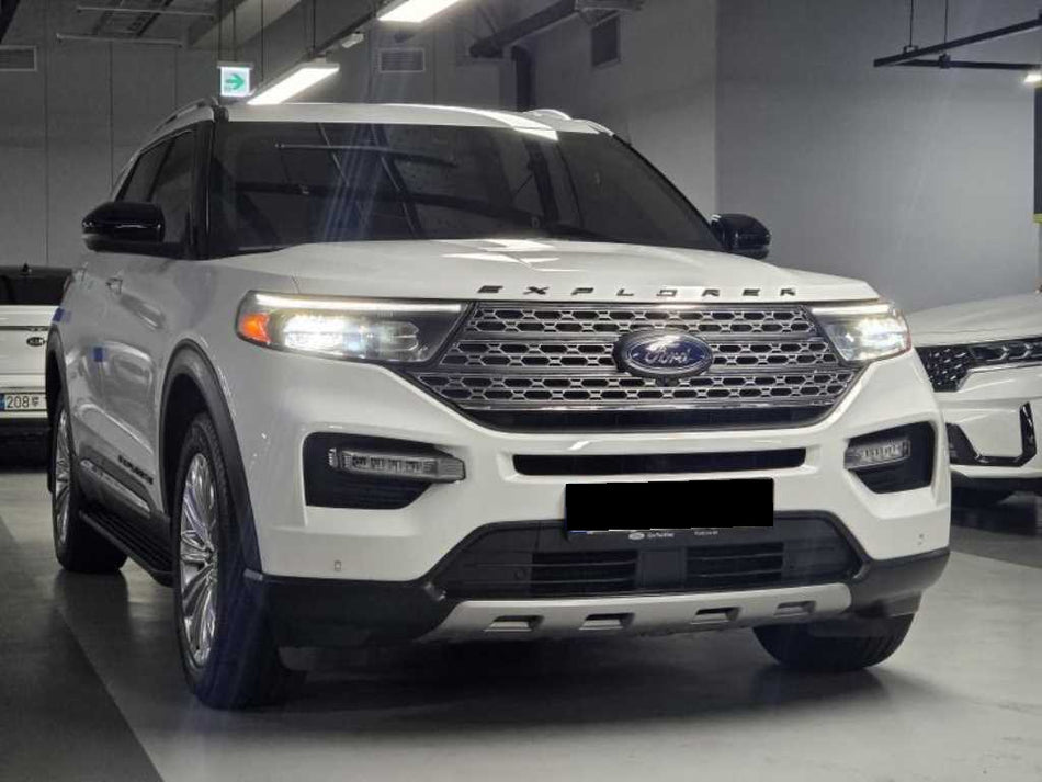 Ford Explorer — photo 02
