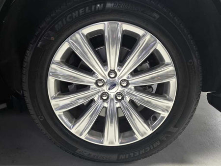 Ford Explorer — photo 20