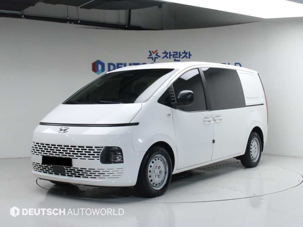 Hyundai Staria — photo 01