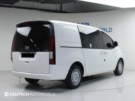 Hyundai Staria — photo 02