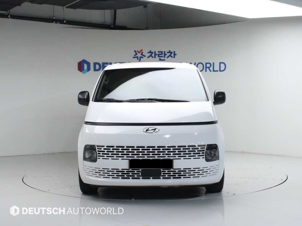 Hyundai Staria — photo 03