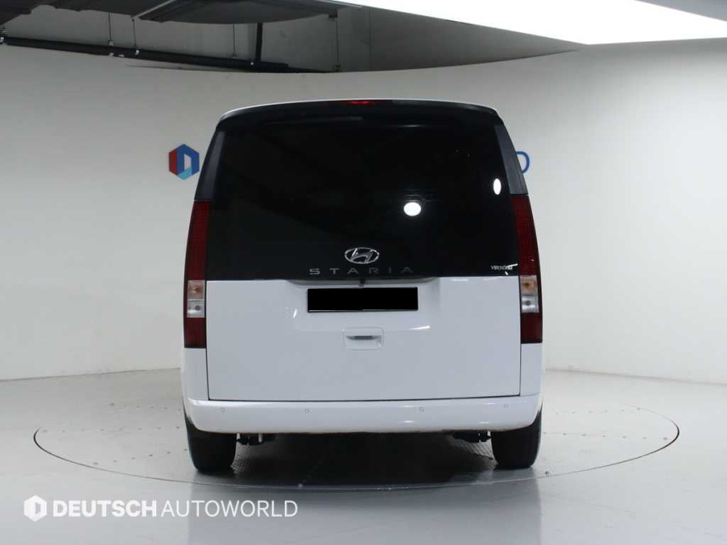 Hyundai Staria — photo 04