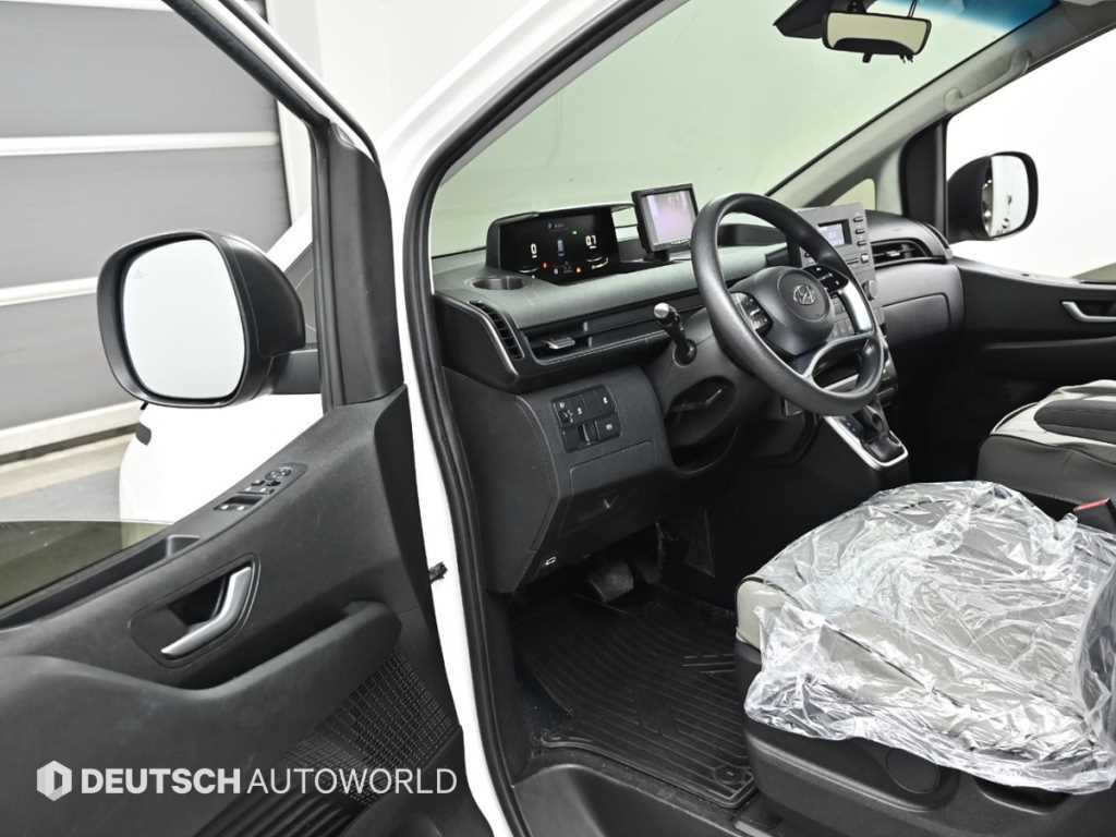 Hyundai Staria — photo 11