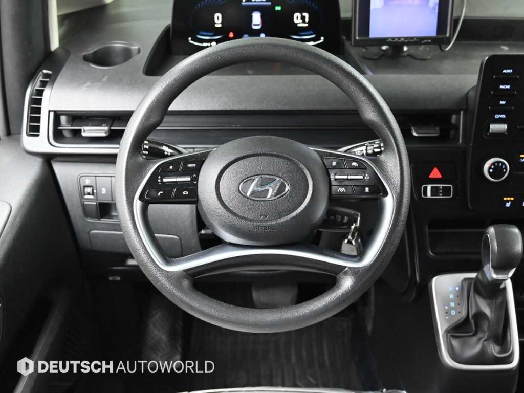 Hyundai Staria — photo 13