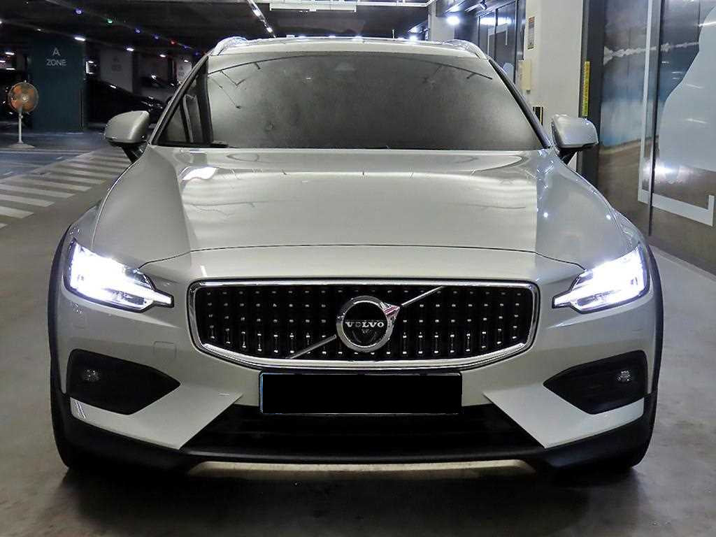 Volvo V60 — photo 02