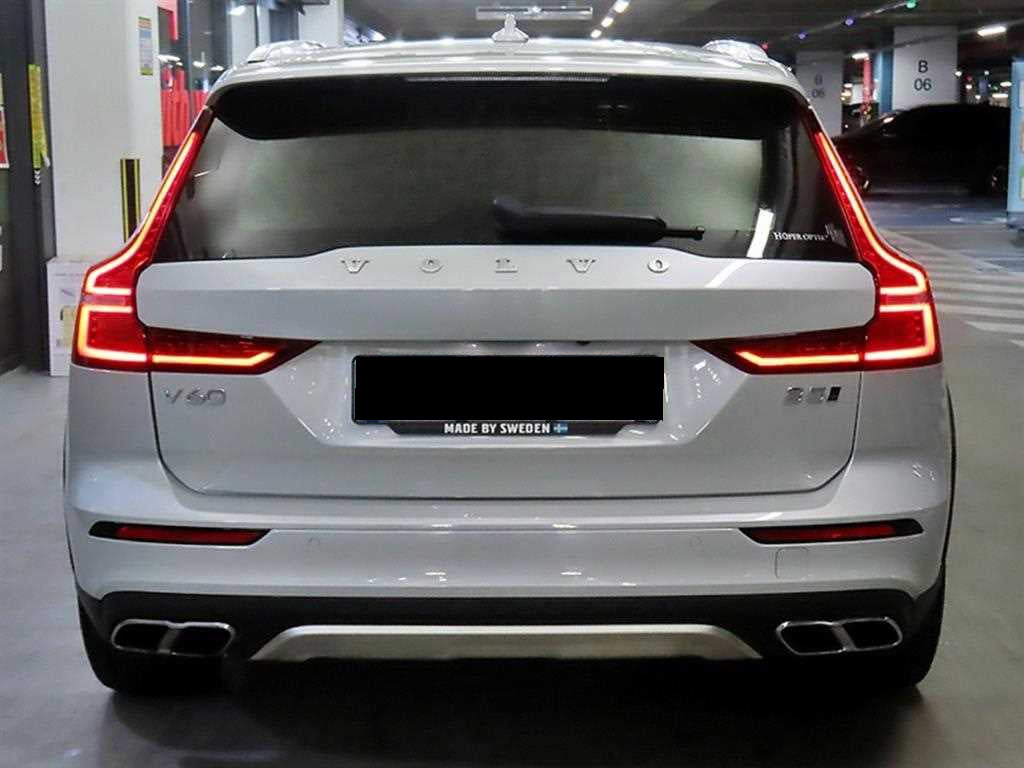 Volvo V60 — photo 05