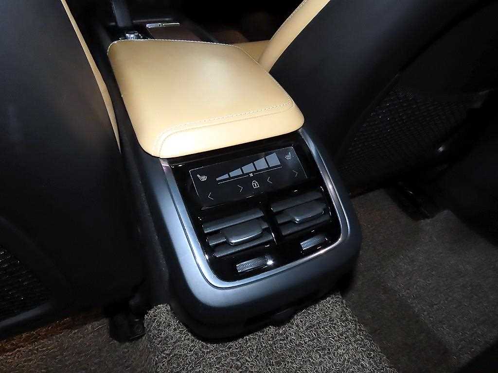 Volvo V60 — photo 15