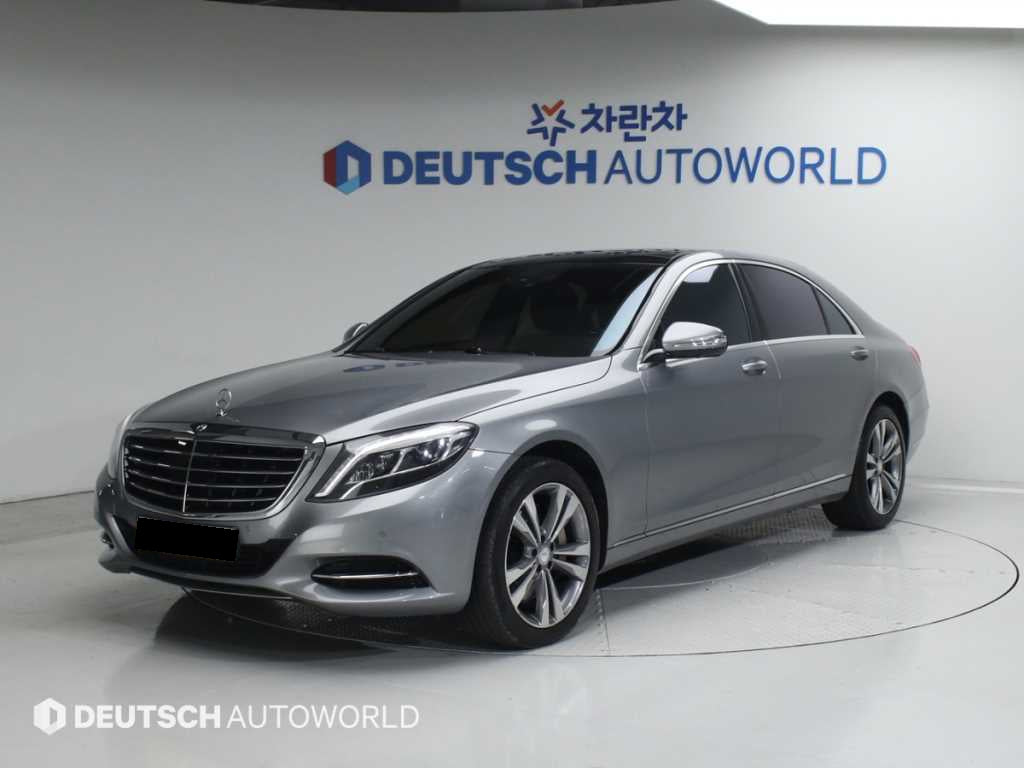 Mercedes-Benz S-Class — photo 01