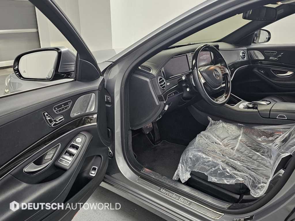 Mercedes-Benz S-Class — photo 11