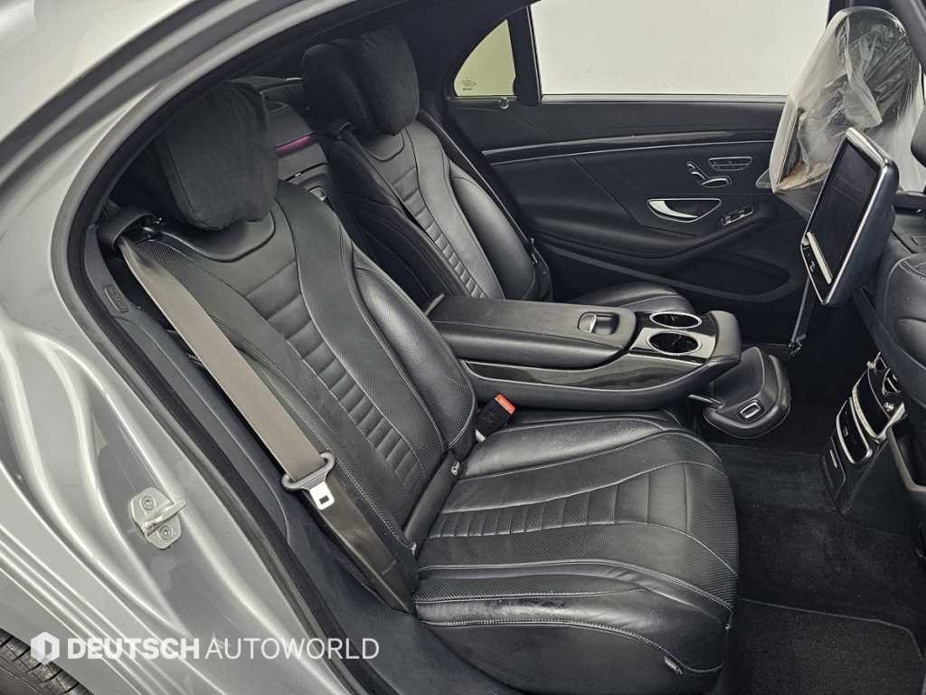 Mercedes-Benz S-Class — photo 12