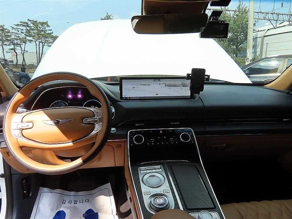 Genesis GV80 — photo 07