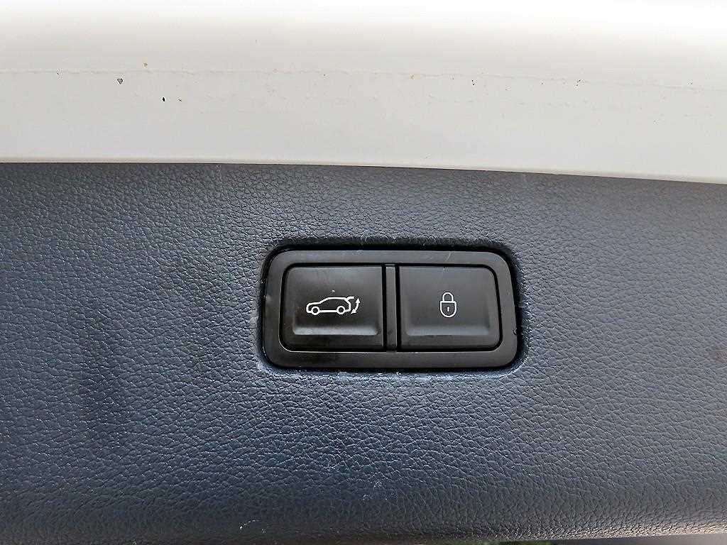 Genesis GV80 — photo 15