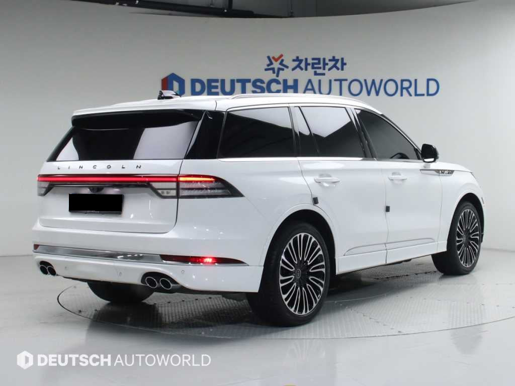 Lincoln Aviator — photo 02