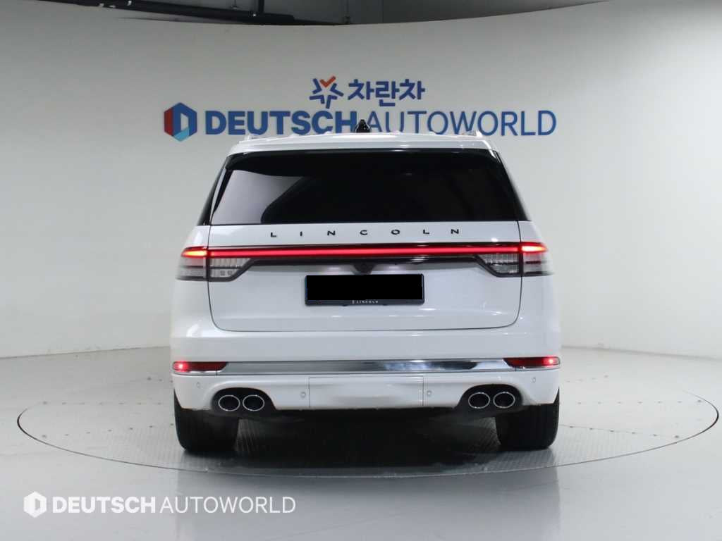 Lincoln Aviator — photo 04