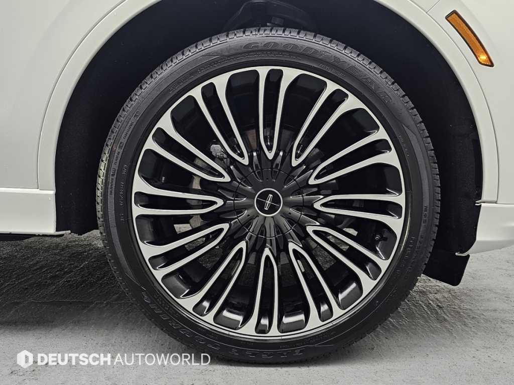Lincoln Aviator — photo 05