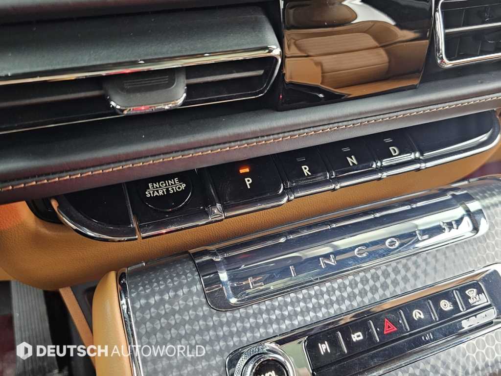 Lincoln Aviator — photo 09