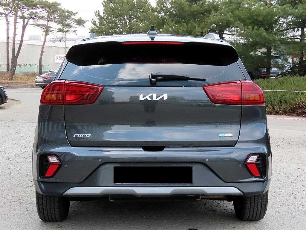 Kia Niro — photo 04