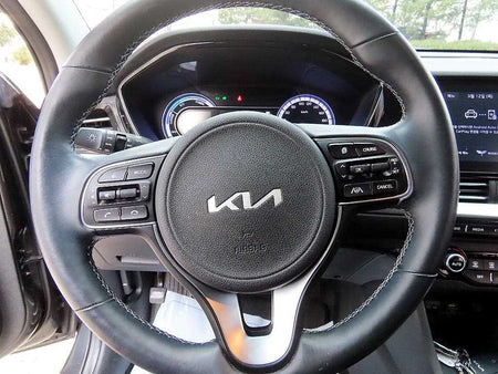 Kia Niro — photo 08