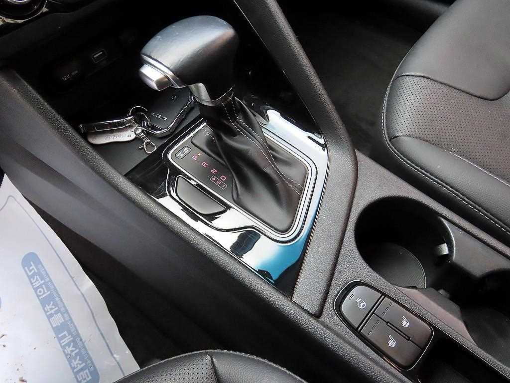 Kia Niro — photo 10
