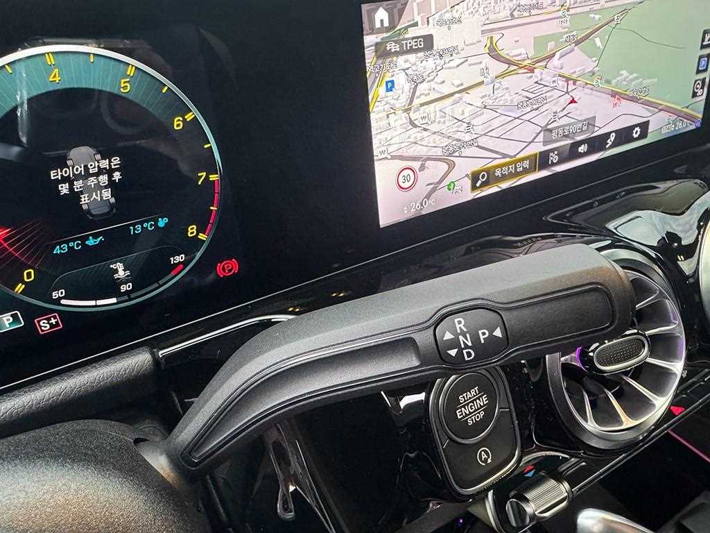 Mercedes-Benz GLA-Class — photo 12