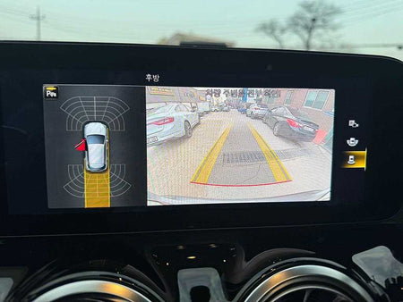 Mercedes-Benz GLA-Class — photo 16