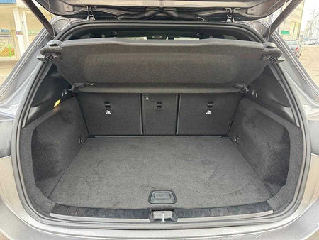 Mercedes-Benz GLA-Class — photo 17