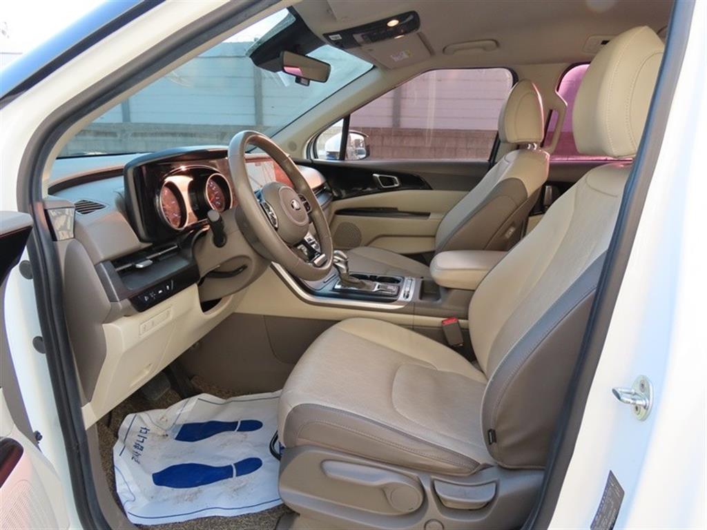 Kia Carnival — photo 06