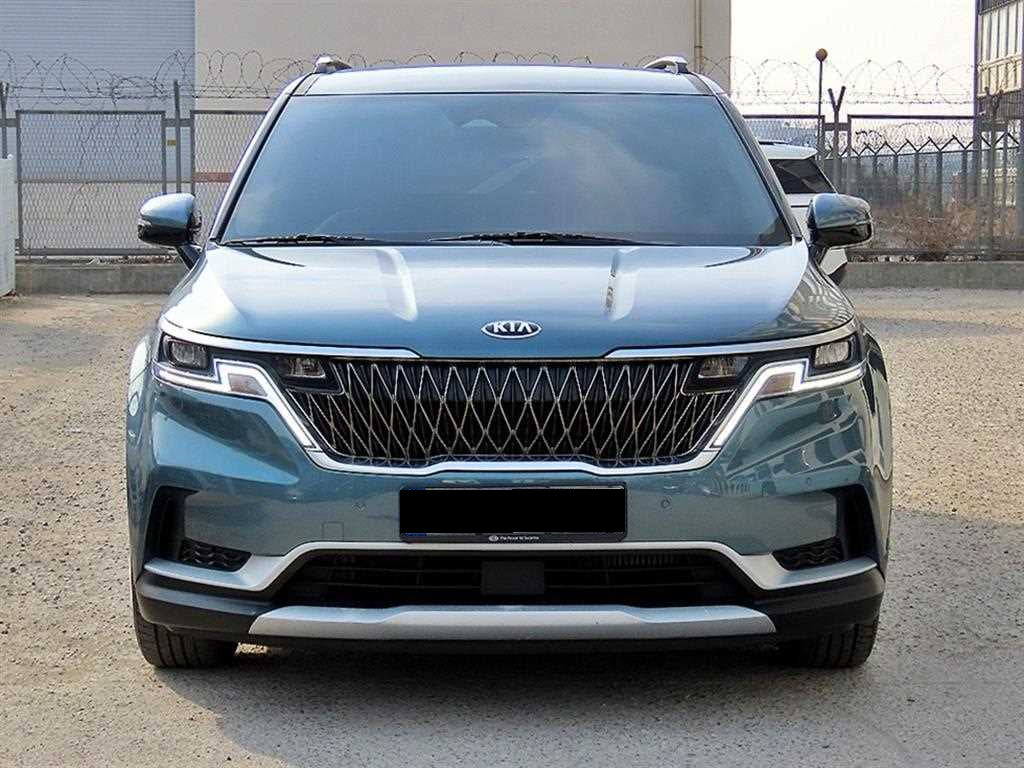 Kia Carnival — photo 01