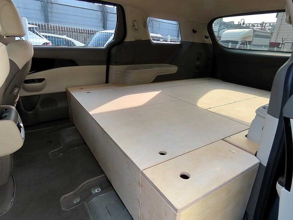 Kia Carnival — photo 06