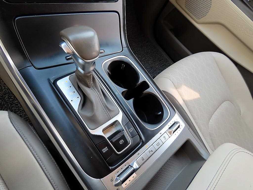 Kia Carnival — photo 10