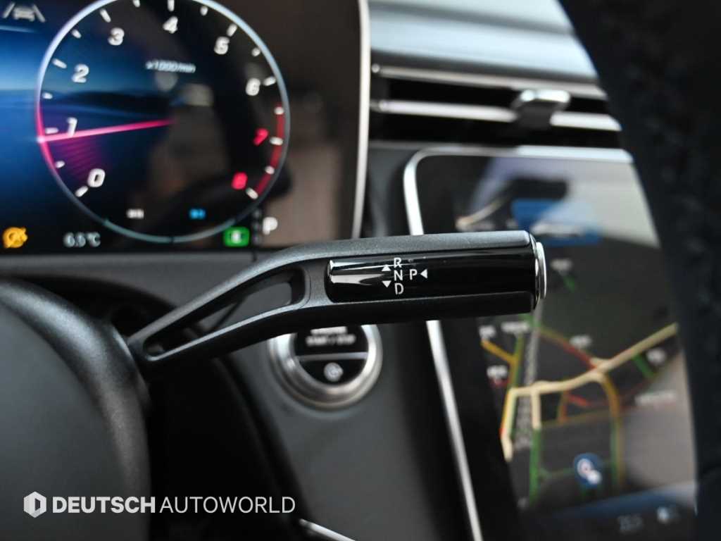 Mercedes-Benz E-Class — photo 09