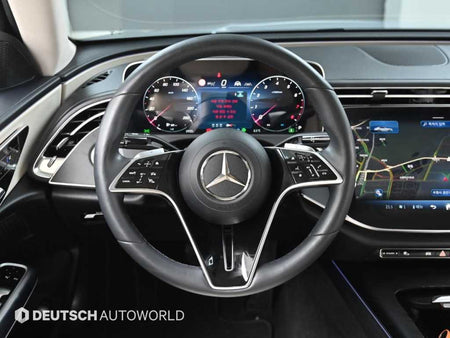 Mercedes-Benz E-Class — photo 13