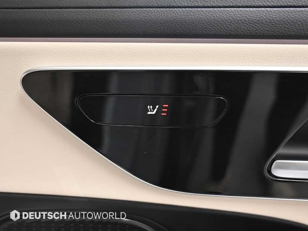 Mercedes-Benz E-Class — photo 16