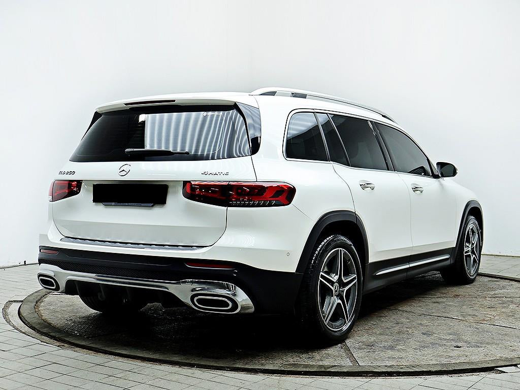 Mercedes-Benz GLB-Class — photo 04