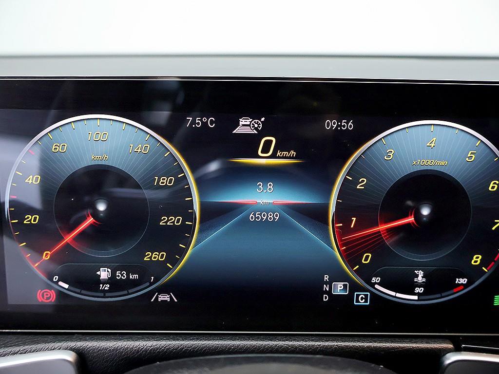 Mercedes-Benz GLB-Class — photo 06