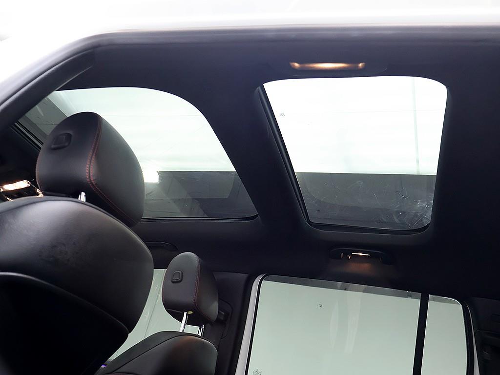 Mercedes-Benz GLB-Class — photo 16