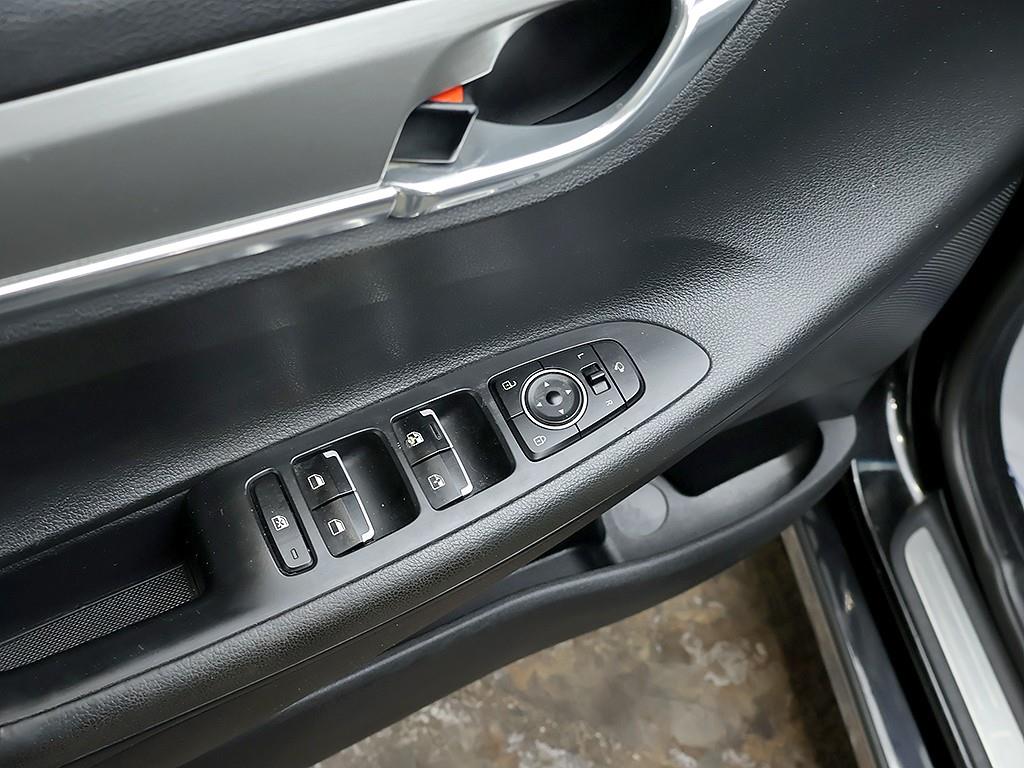 Hyundai Grandeur — photo 13