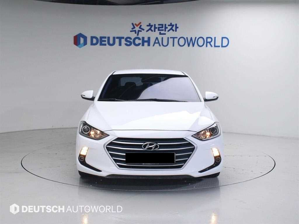 Hyundai Avante — photo 03