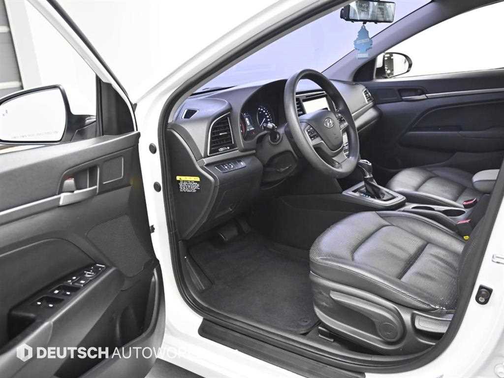 Hyundai Avante — photo 10