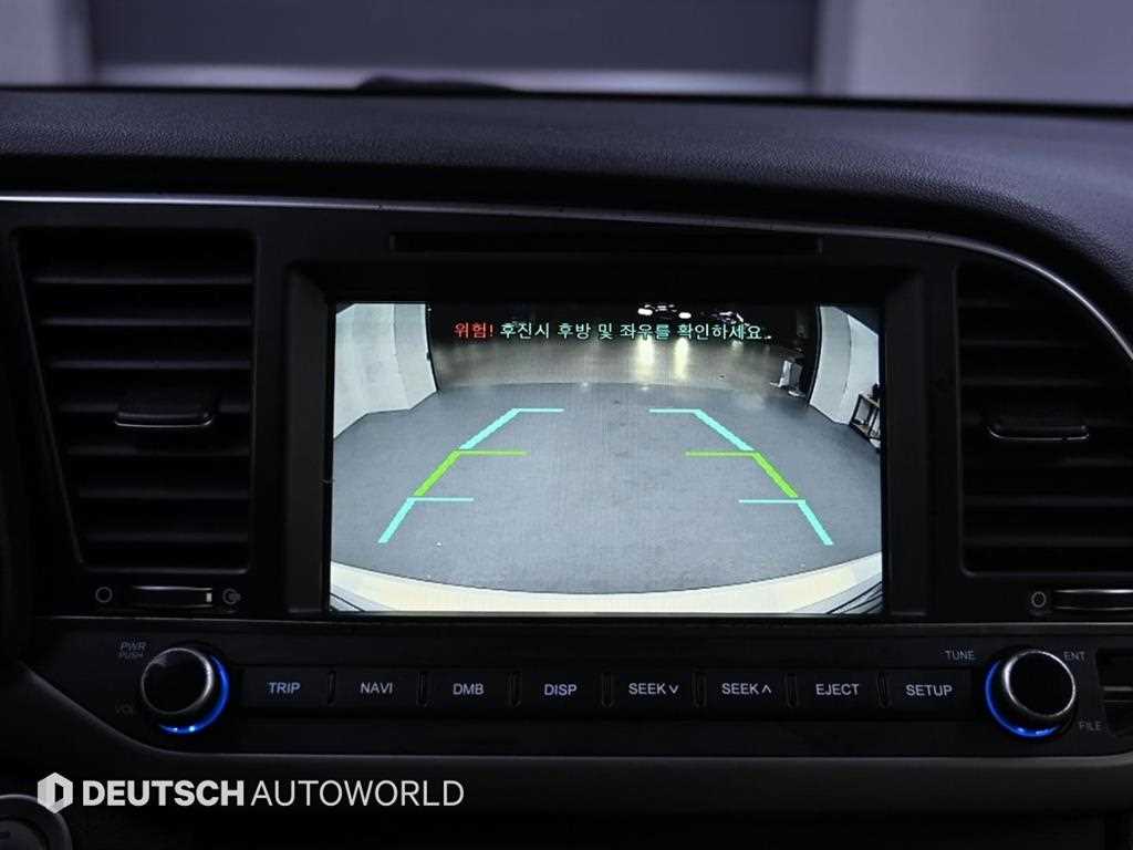 Hyundai Avante — photo 14