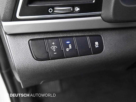 Hyundai Avante — photo 15